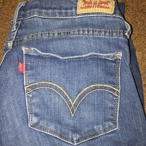 Basel blue ripped Levi’s jeans